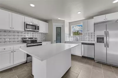 513 Creekbend Street, Crowley, TX 76036 - Photo 10