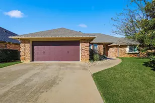3721 Fieldcrest Ln, Bedford, TX 76021 - Photo 4