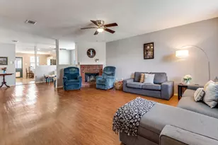 8406 Beachplum Way, Arlington, TX 76002 - Photo 6