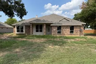 1203 Anthony St, Gainesville, TX 76240 - Photo 24