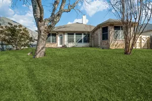 4445 Stones River Rd, Grand Prairie, TX 75052 - Photo 12