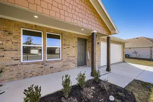 3004 Blue Pne Pl, Dallas, TX 75253 - Photo 4