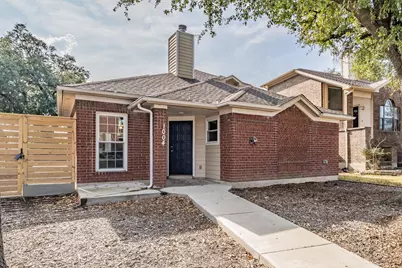 1004 Alameda Drive, Carrollton, TX 75007 - Photo 2