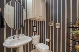 2327 Clearspring Dr N, Irving, TX 75063 - Photo 18