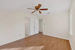 1102 Crisp Dr, Irving, TX 75061 - Photo 16