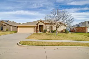 604 Marybeth Dr, Burleson, TX 76028 - Photo 2