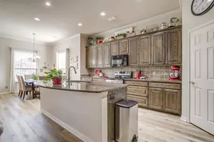 604 Marybeth Dr, Burleson, TX 76028 - Photo 10