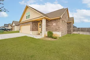 614 Violet Dr, Tolar, TX 76476 - Photo 2
