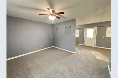 213 Alexander Court, Irving, TX 75061 - Photo 2