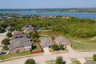 2756 Cresent Lake Dr, Little Elm, TX 75068 - Photo 24