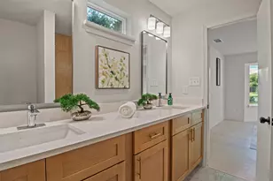 10427 Carry Back Pl, Dallas, TX 75229 - Photo 32