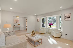 10427 Carry Back Pl, Dallas, TX 75229 - Photo 10