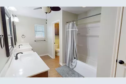 404 Hyde Park Drive, Chandler, TX 75758 - Photo 10