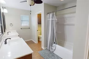 404 Hyde Park Dr, Chandler, TX 75758 - Photo 10