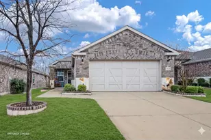 7629 Parade Dr, Little Elm, TX 76227 - Photo 2