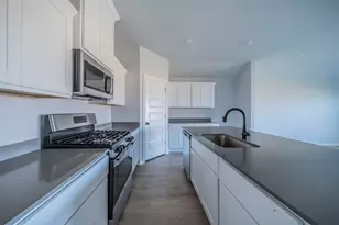 516 Ridgewood Dr, Van Alstyne, TX 75495 - Photo 6