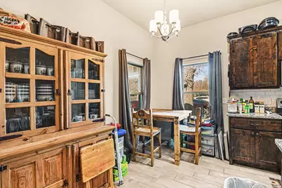 621 N Avenue B, Springtown, TX 76082 - Photo 10