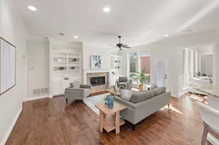 2709 Mesquite Ln, Grapevine, TX 76051 - Photo 2