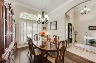 212 Park Meadows Dr, Euless, TX 76039 - Photo 6