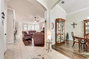 212 Park Meadows Dr, Euless, TX 76039 - Photo 8