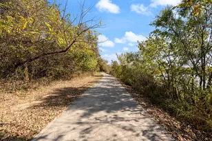 212 Park Meadows Dr, Euless, TX 76039 - Photo 40