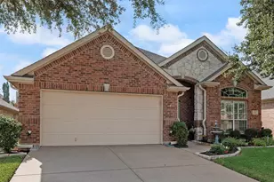 212 Park Meadows Dr, Euless, TX 76039 - Photo 2