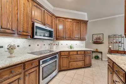 212 Park Meadows Drive, Euless, TX 76039 - Photo 12