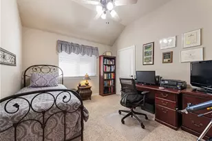 212 Park Meadows Dr, Euless, TX 76039 - Photo 30