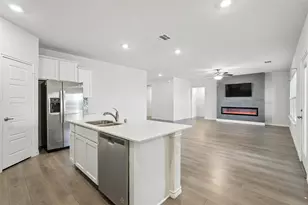 211 Exploration Wy, Fate, TX 75189 - Photo 4