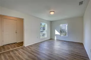 1908 Division St, Greenville, TX 75401 - Photo 12
