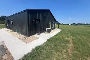 495 933, Aquilla, TX 76622 - Photo 4