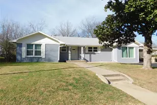 819 Thomas St, Denton, TX 76201 - Photo 2