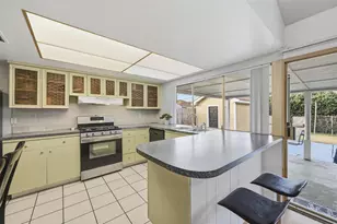 330 W Grenoble Dr, Grand Prairie, TX 75052 - Photo 8