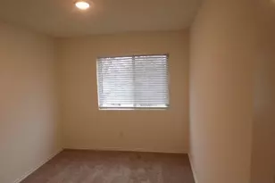 320 S Main St, Bonham, TX 75418 - Photo 8