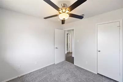 2540 Avenue H, Fort Worth, TX 76105 - Photo 14