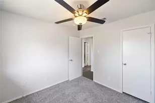 2540 Avenue H, Fort Worth, TX 76105 - Photo 14