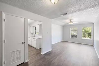 2540 Avenue H, Fort Worth, TX 76105 - Photo 6