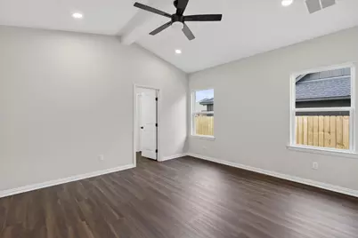 117 Bexar Street, Mabank, TX 75147 - Photo 10