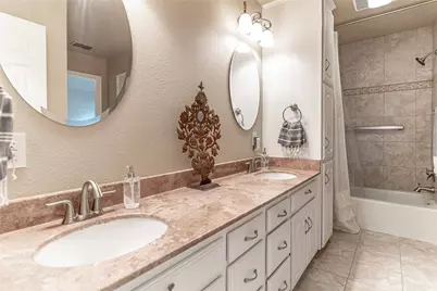 911 Meadowlark Lane, Granbury, TX 76048 - Photo 16