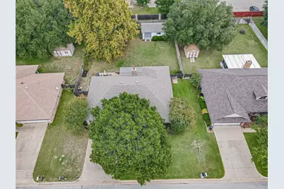 911 Meadowlark Lane, Granbury, TX 76048 - Photo 30