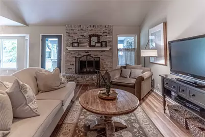 911 Meadowlark Lane, Granbury, TX 76048 - Photo 6