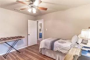 911 Meadowlark Ln, Granbury, TX 76048 - Photo 20