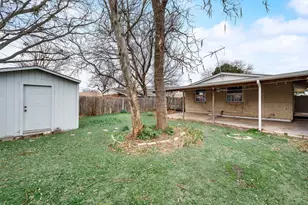 1815 Spring Ave, Carrollton, TX 75006 - Photo 18