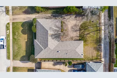 9830 Crestwick Drive, Dallas, TX 75238 - Photo 16