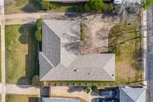 9830 Crestwick Dr, Dallas, TX 75238 - Photo 16