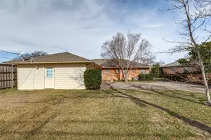 9830 Crestwick Dr, Dallas, TX 75238 - Photo 18