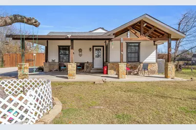 906 Griffith Avenue, Terrell, TX 75160 - Photo 2