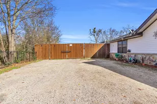 906 Griffith Ave, Terrell, TX 75160 - Photo 6