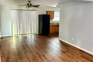 318 NE Michael Dr, Burleson, TX 76028 - Photo 6