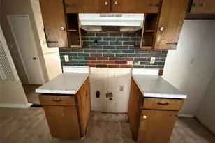 801 Tearose Dr, Garland, TX 75040 - Photo 8